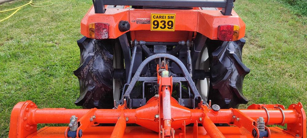 Tractoras japonez Kubota
