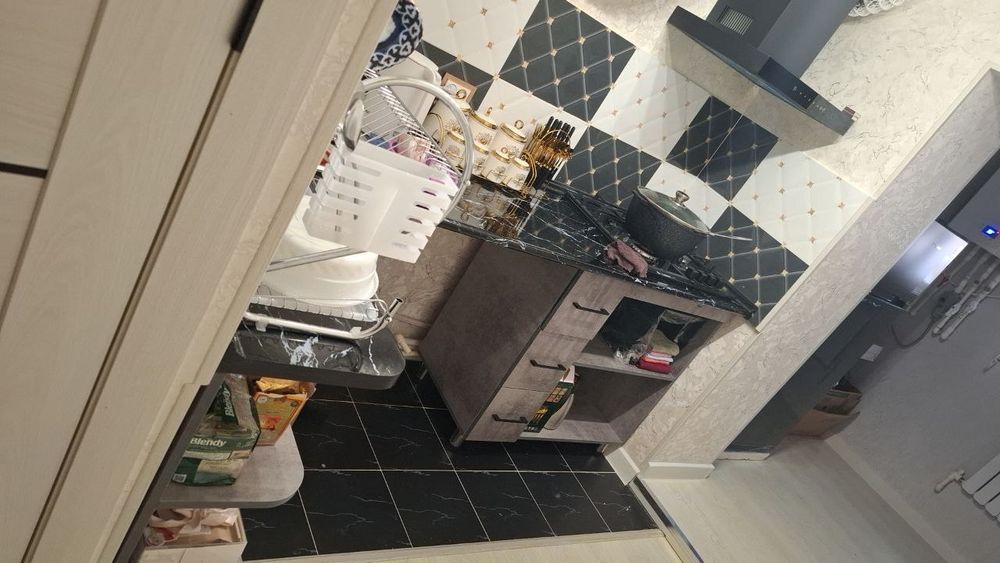 Товоксойда кв сотилади.