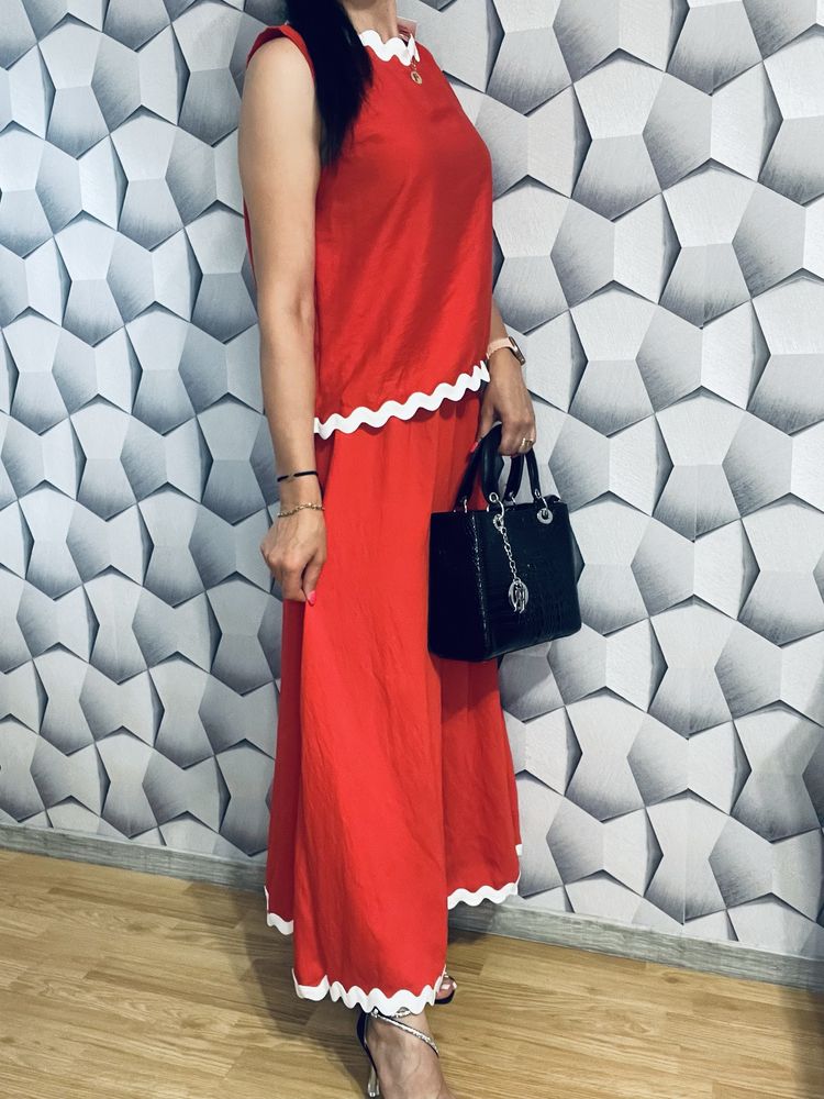 Set dama,fusta si bluza din vascoza!