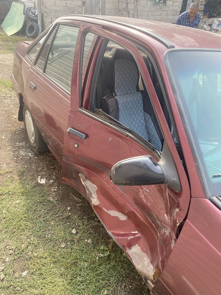 Автомобиль Daewoo Racer