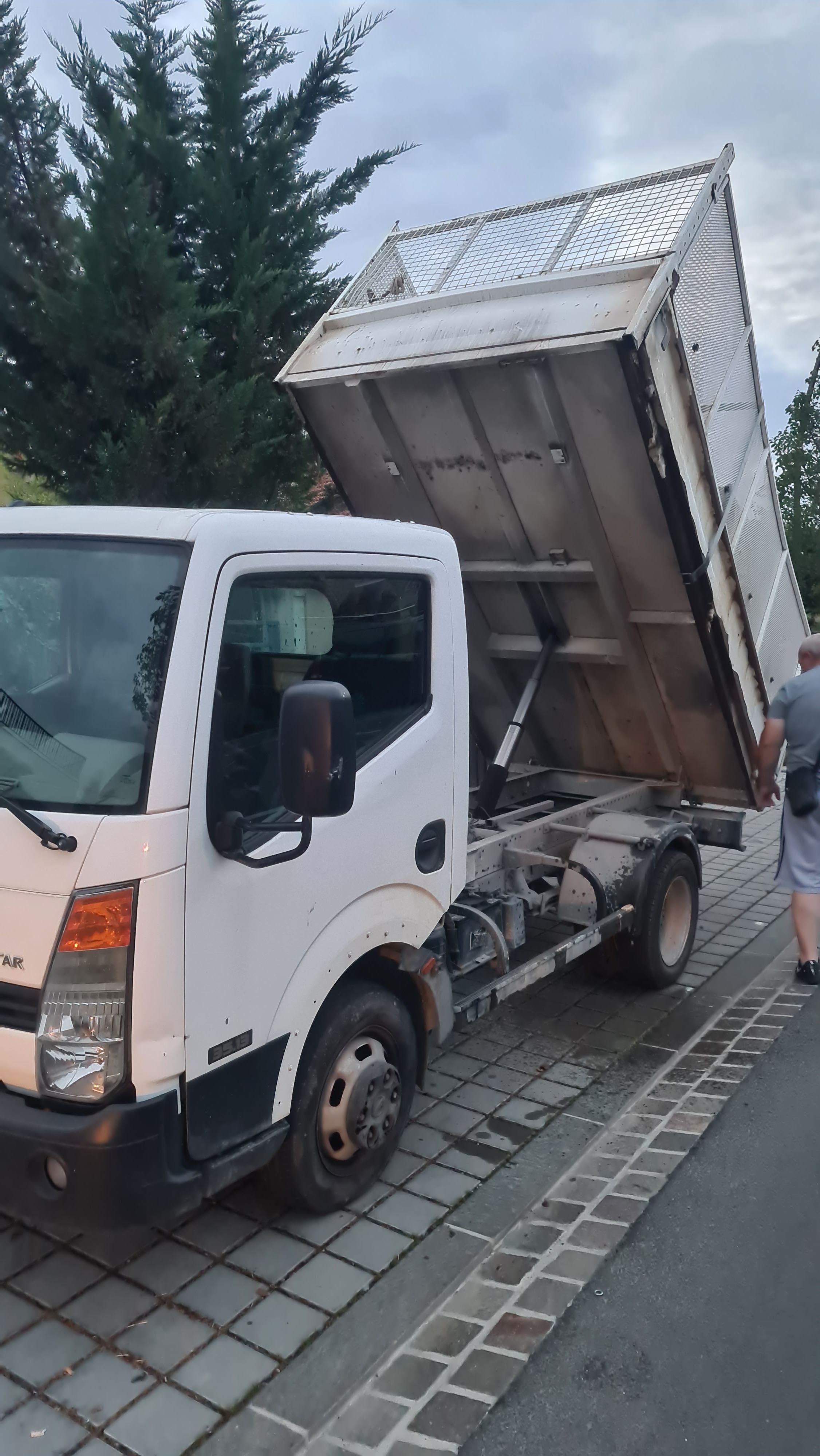 Nissan Cabstar 35.13 . Motor 2.5 d 130 ch