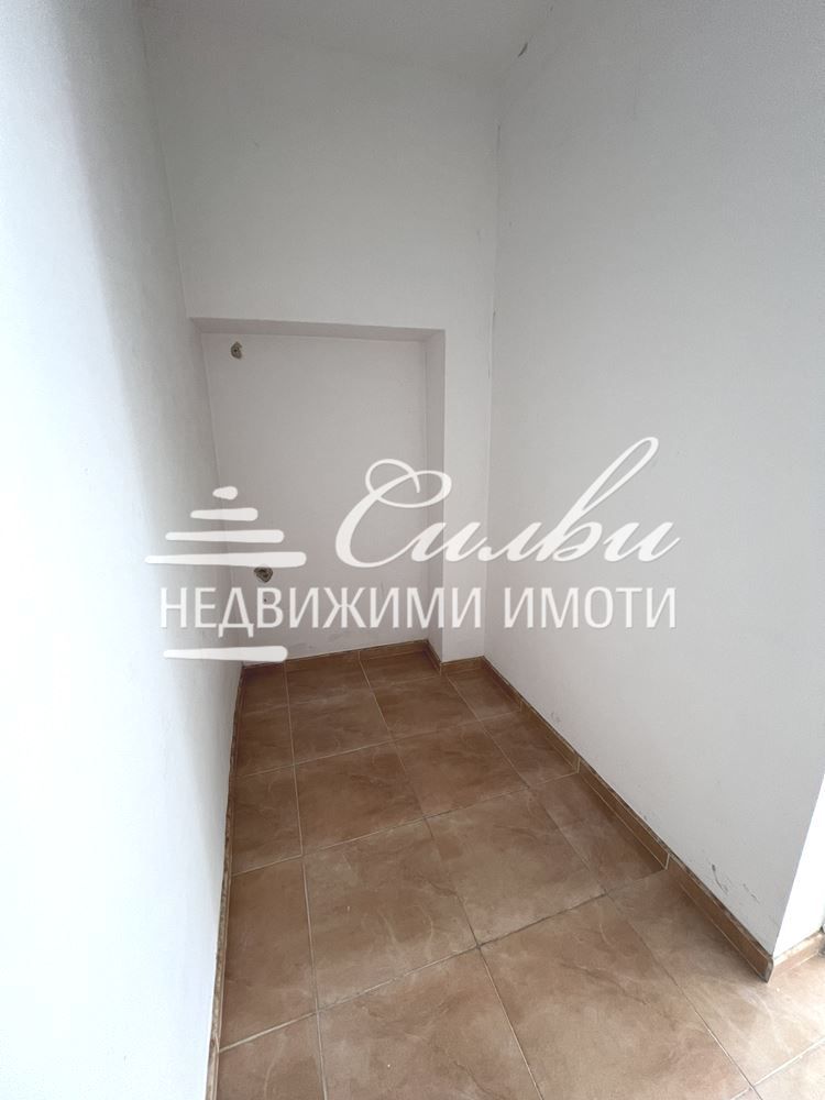 Дава се под наем Офис в Шумен, Център - 45 кв.м за 239.7 € - Снимка #3