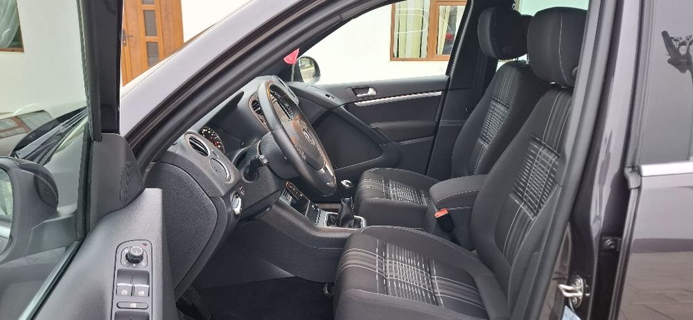 VW Tiguan Lounge 2016 - Euro 6 - Navigatie-cameră marsarier- Zoll vala