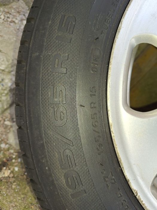 Roti audi cu cauciucuri aproape noi