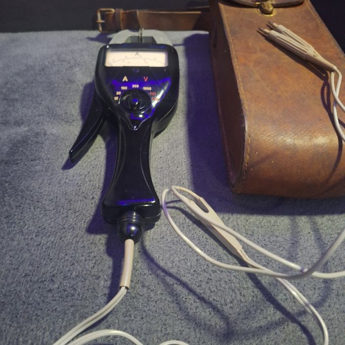 Ампер-клещи,професолнани