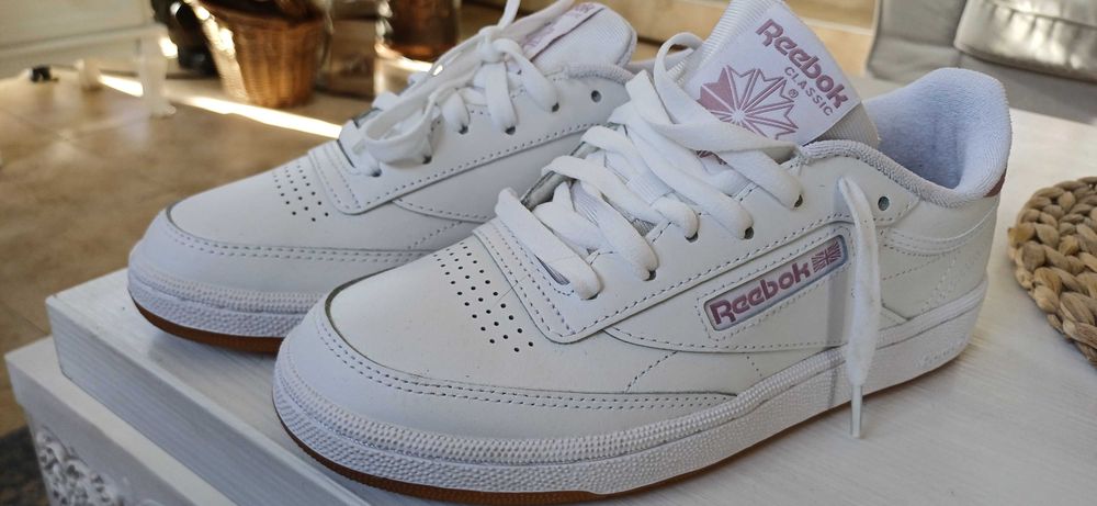 Оригинални маратонки Reebok classic