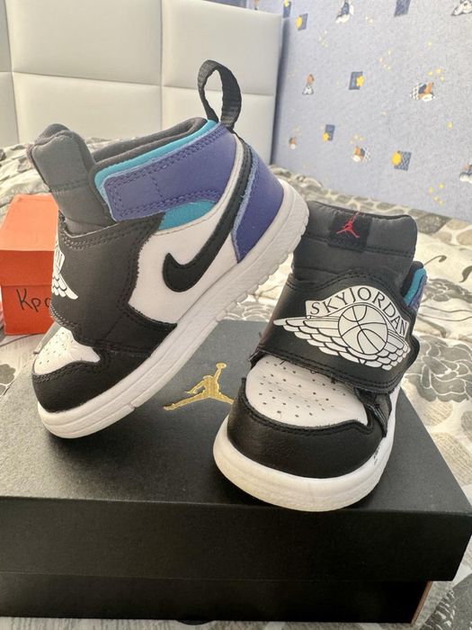 Оригинални Детски Маратонки NIKE Sky Jordan 1 (TD)