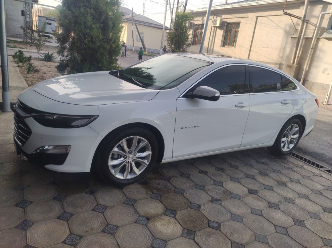 Chevrolet Malibu 2