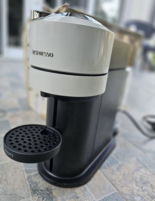 Nespresso Vertuo Alb