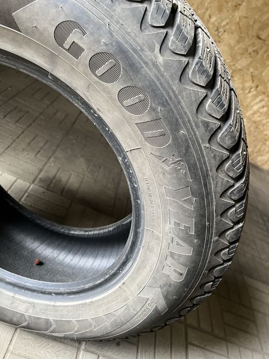 Шины б/у 265/65 d17