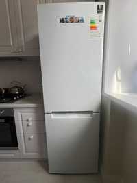 Продам холодильник Samsung высота 180 в отличном состоянии