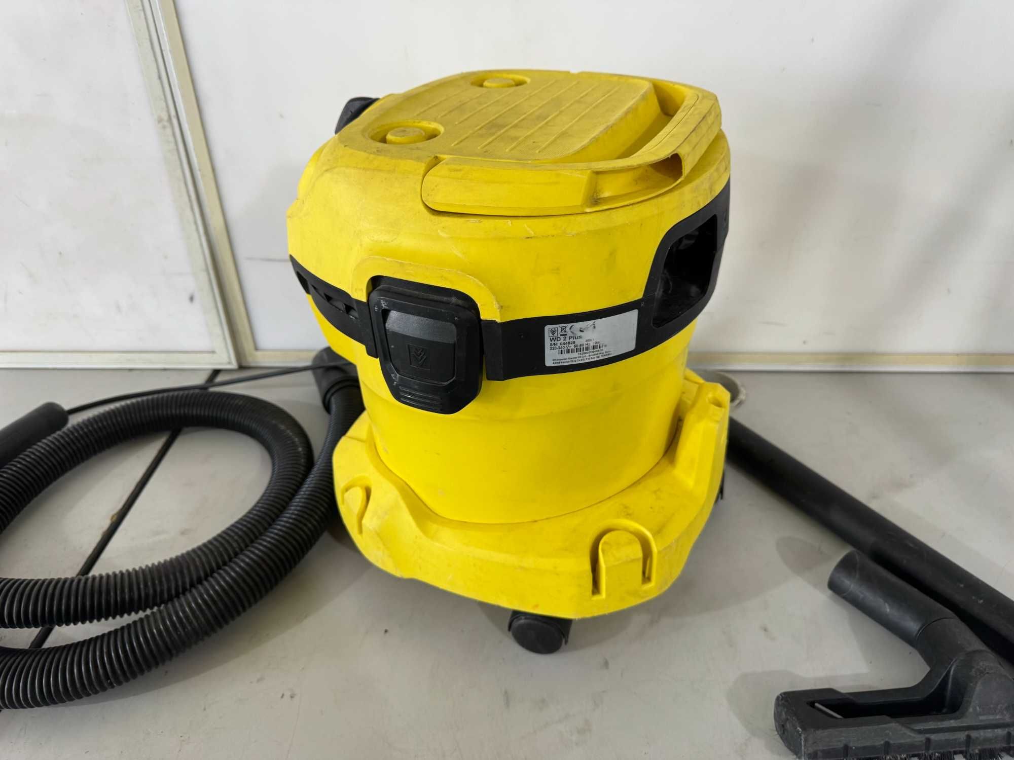 Прахосмукачка - Karcher WD2 plus / 1000 W