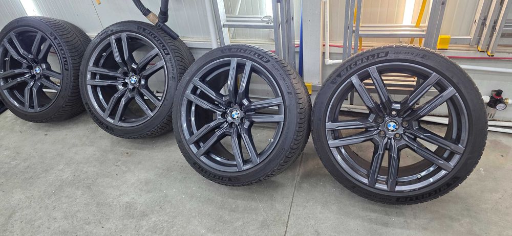 Jante cu anvelope iarna 295/35/21 bmw X5M