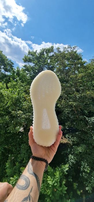 Yeezy 350 V2 Cloud White