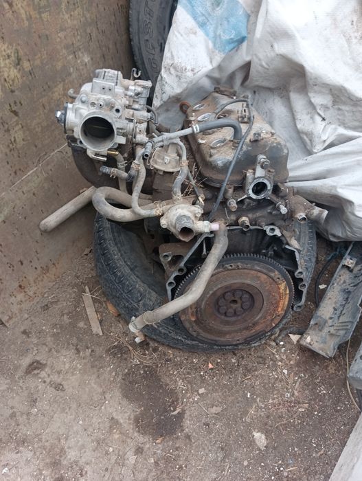 Продам мотор от Хонды аккорд 2,0