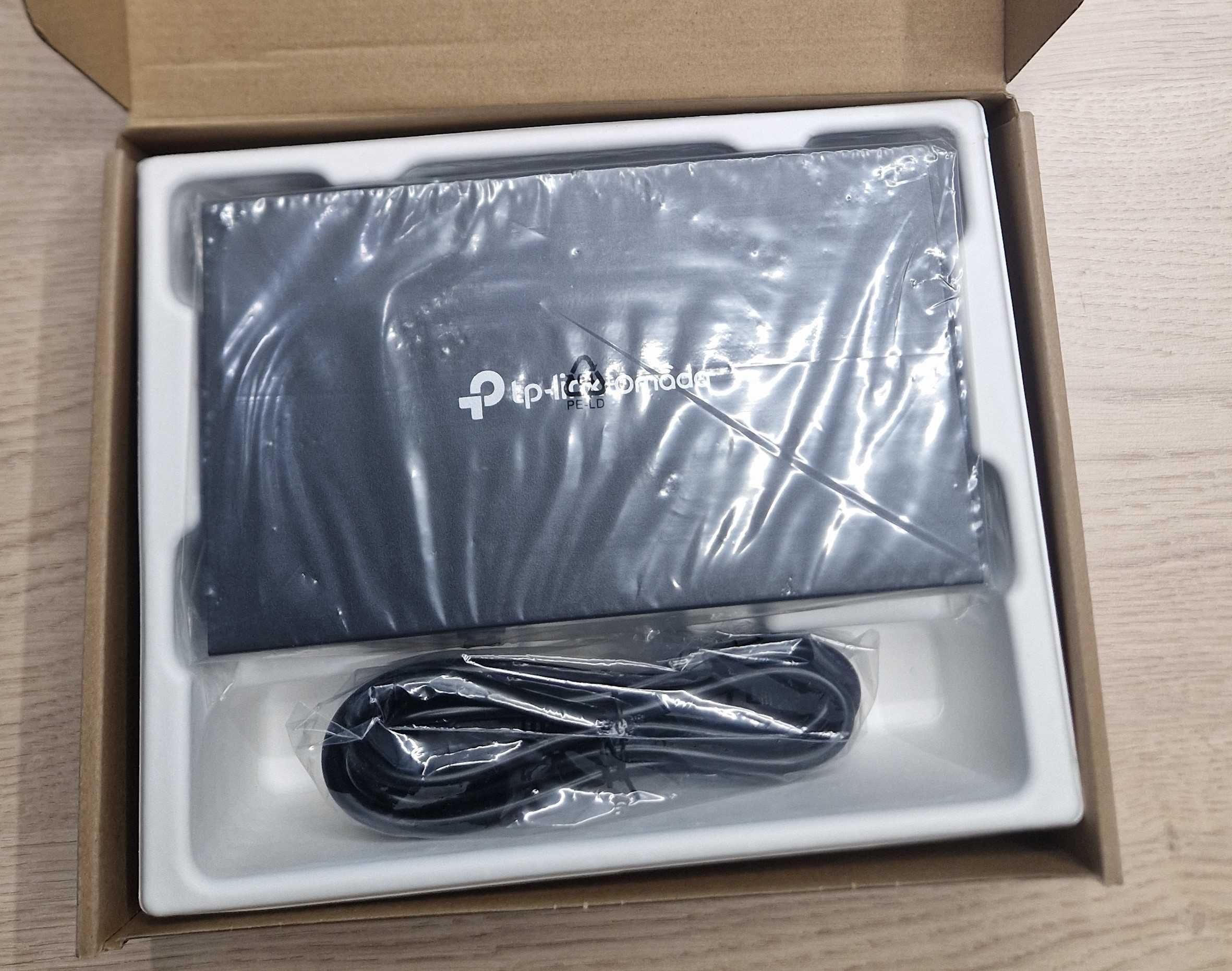 TP-Link TL-ER7206 кабелен рутер Гигабитов етернет Черен