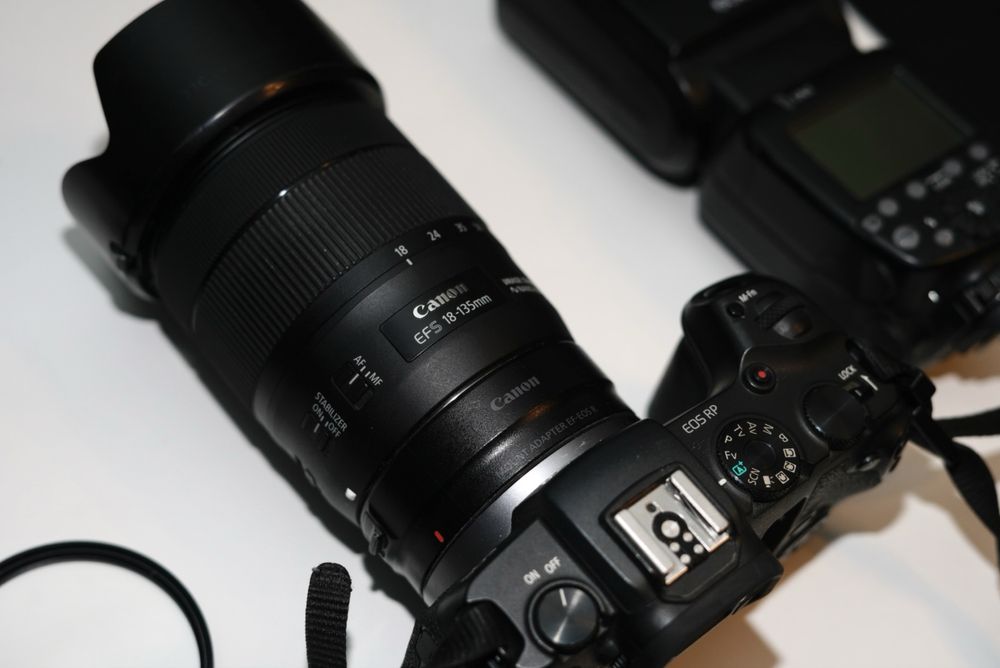 Фотоапарар Canon Rp + 18-135 IS USM + Canon 600ex 2 rt
