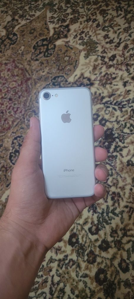 Apple Iphone 7 32GB Silver White Original J/A Sastayani Otlichni Zor