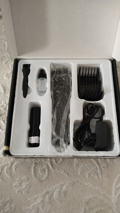 Машинка новая продается