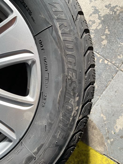 Roti iarna originale Audi Q3 - 215/65/R16 Bridgestone Blizzak DOT 2020