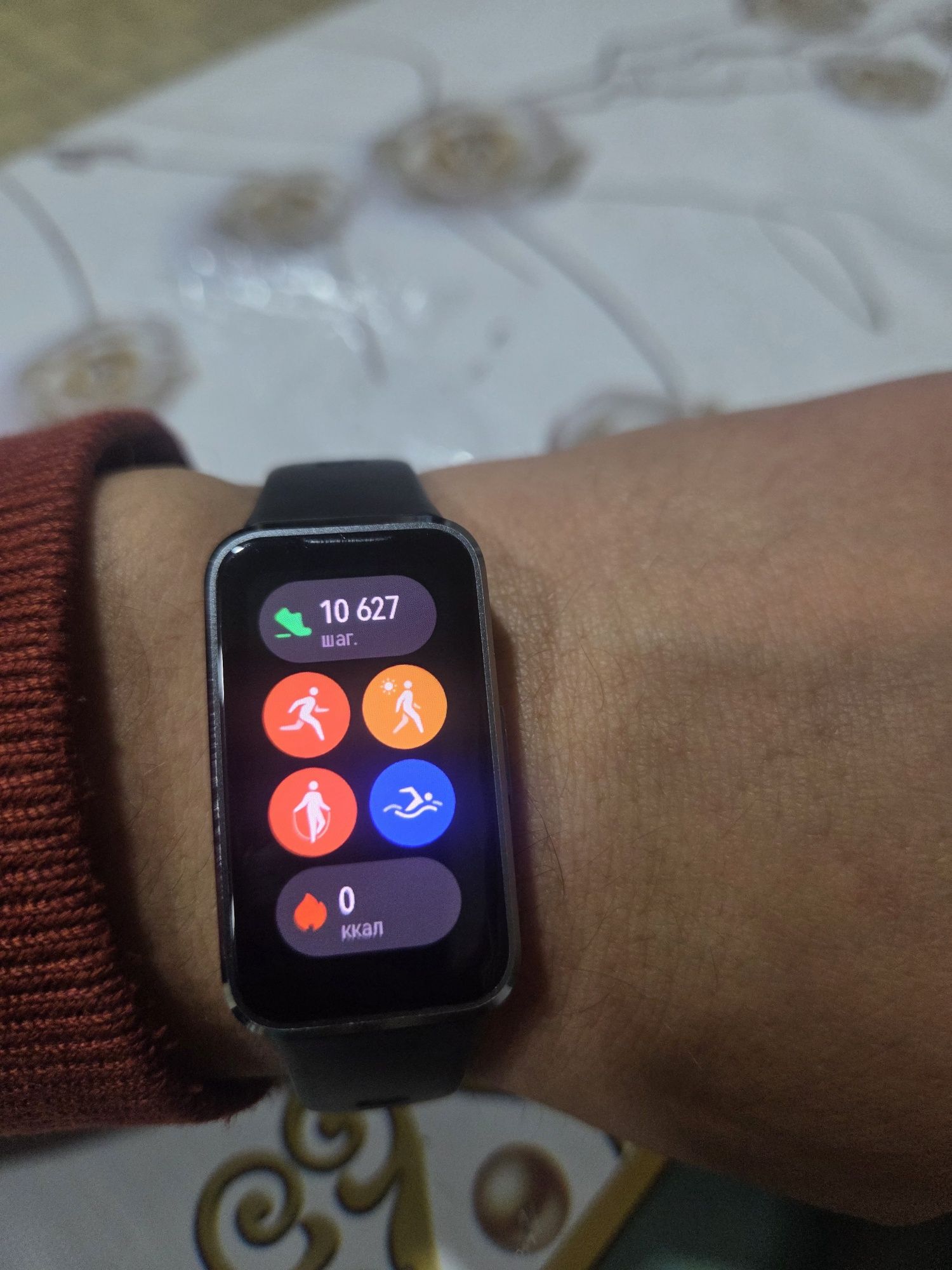 Huawei Band 10 .
