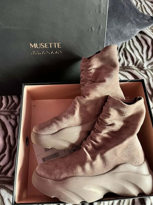 Обувки Musette естествен велур