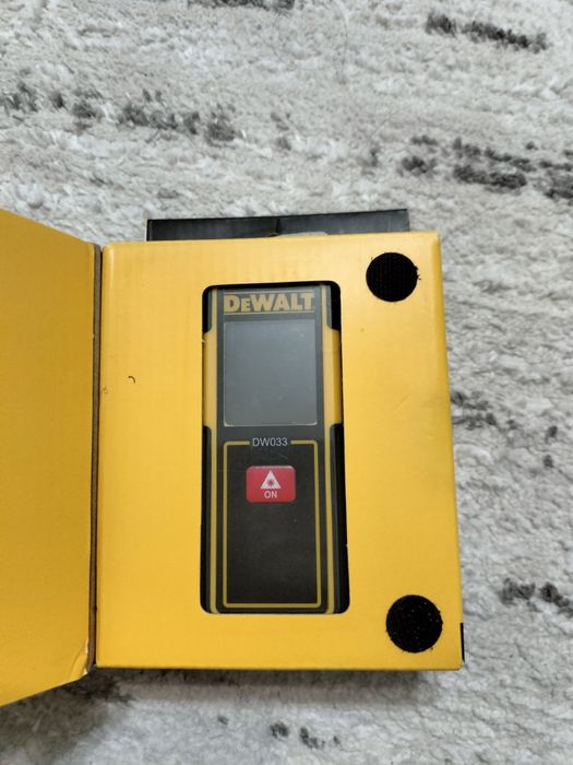 Продам лазерный дальномер Dewalt