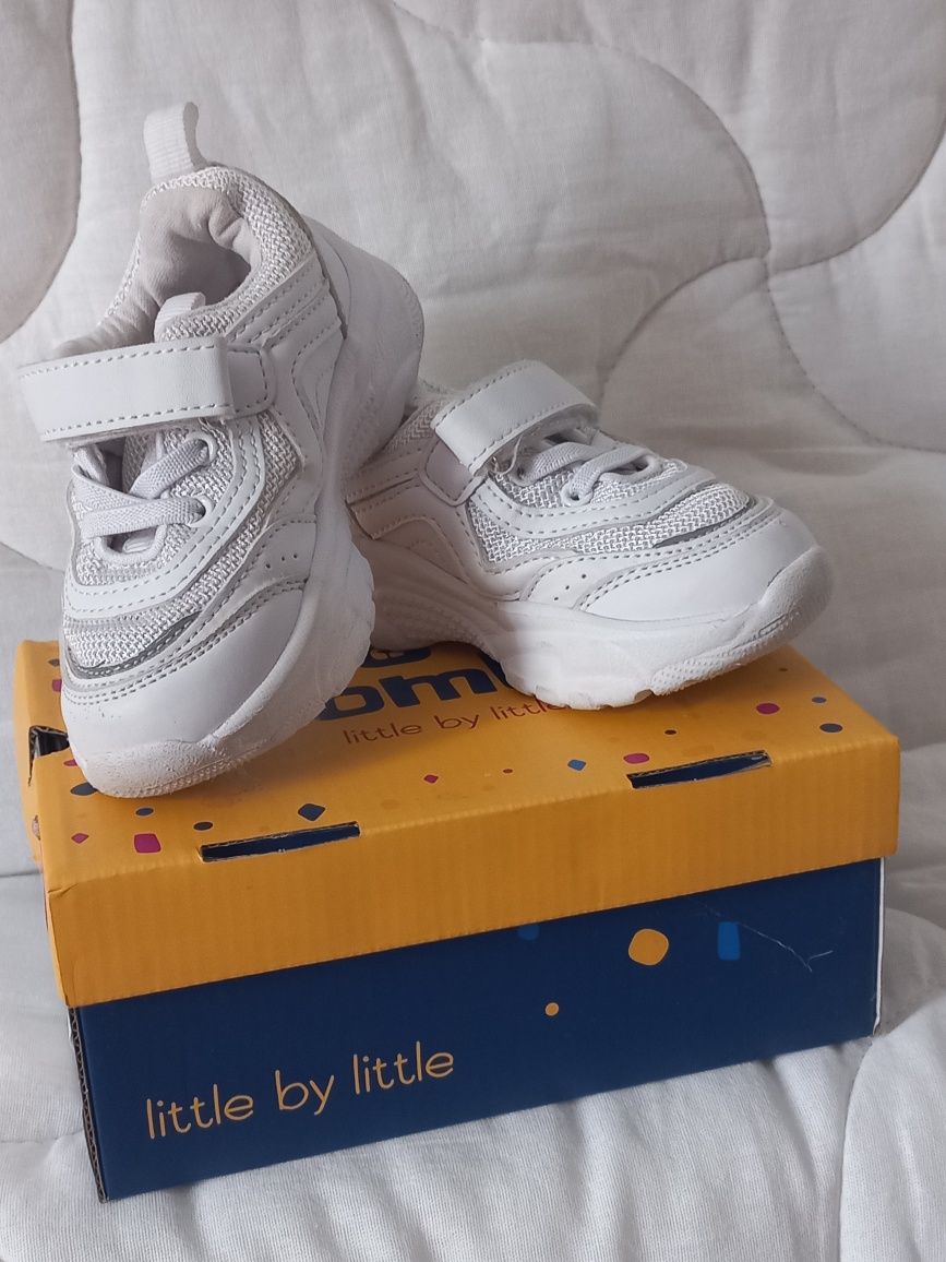 Кроссовки для малыша