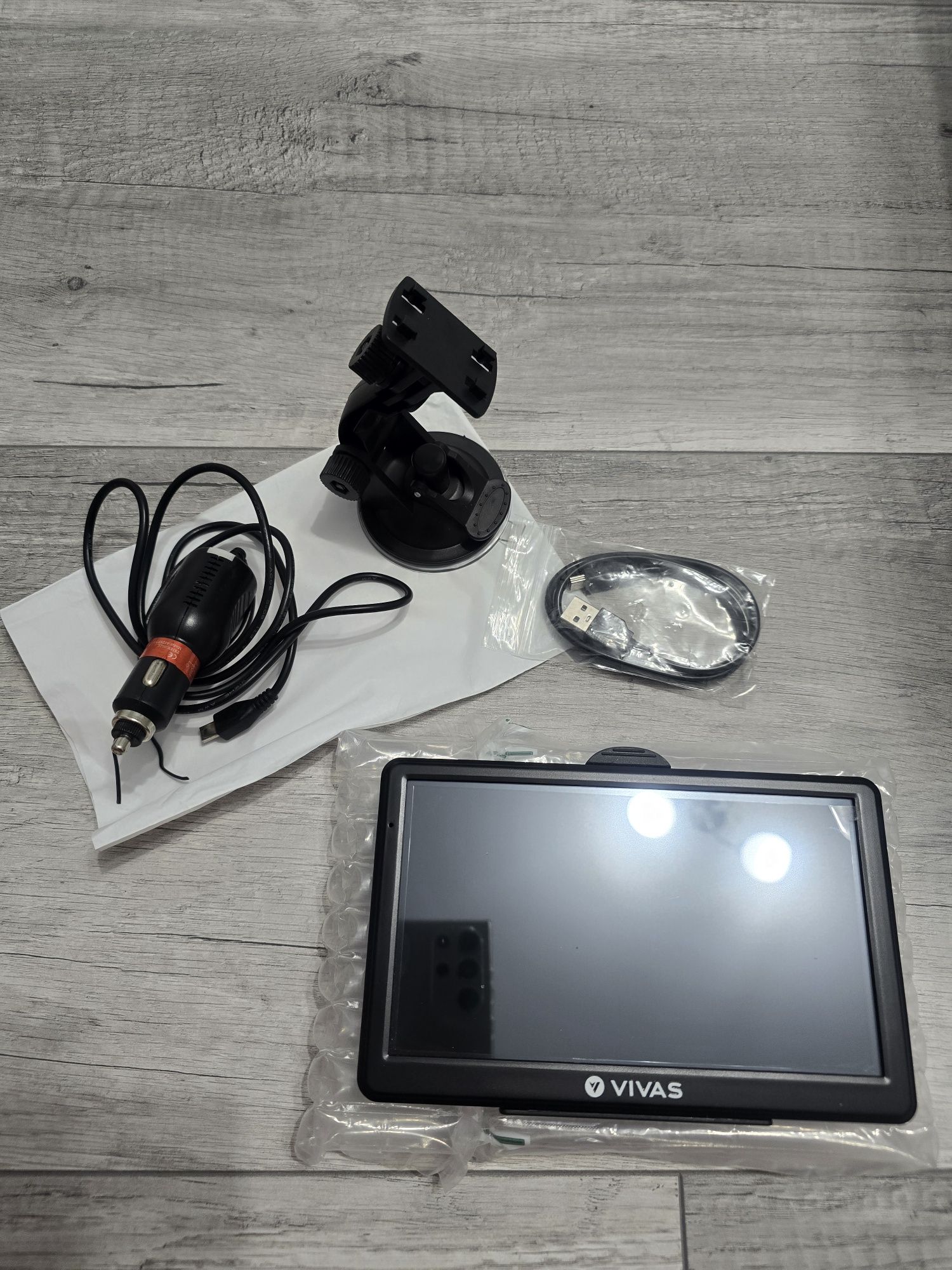 GPS Навигация VIVAS 7" за камион