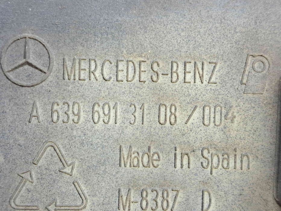 Ornament usa dreapta spate Mercedes Vito Autobus (W639) [Fabr 2003-201