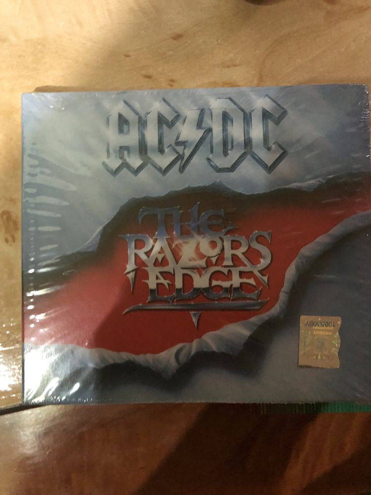 Album AC/DC The Razor’s Edge Sigilat