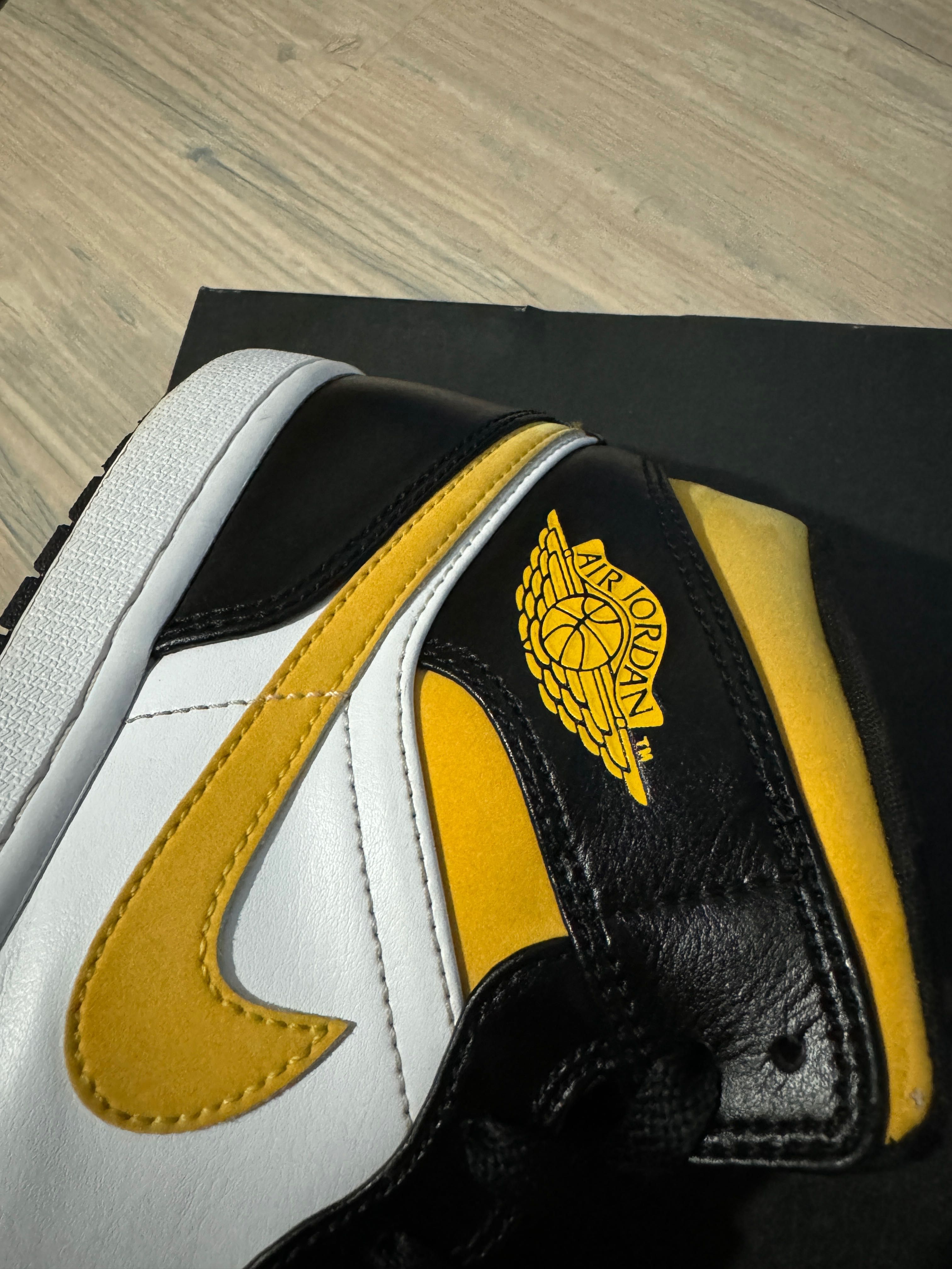 *Оригинал* Air Jordan 1 Mid Pollen - 41