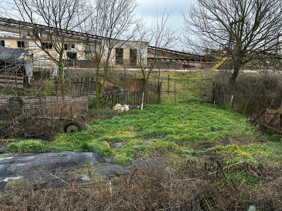 inchiriez casa cu 2 camere in loc Mahmudia 560mp