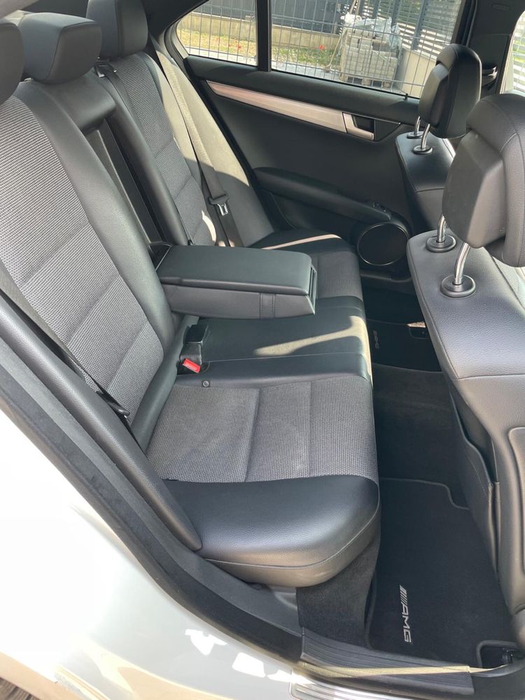 Mercedes Benz C class 1.8 benzina 2012