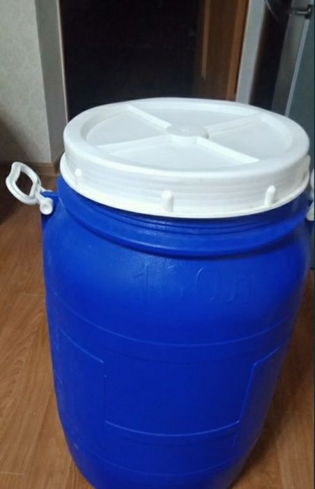 бак,бочка,канистра,емкость