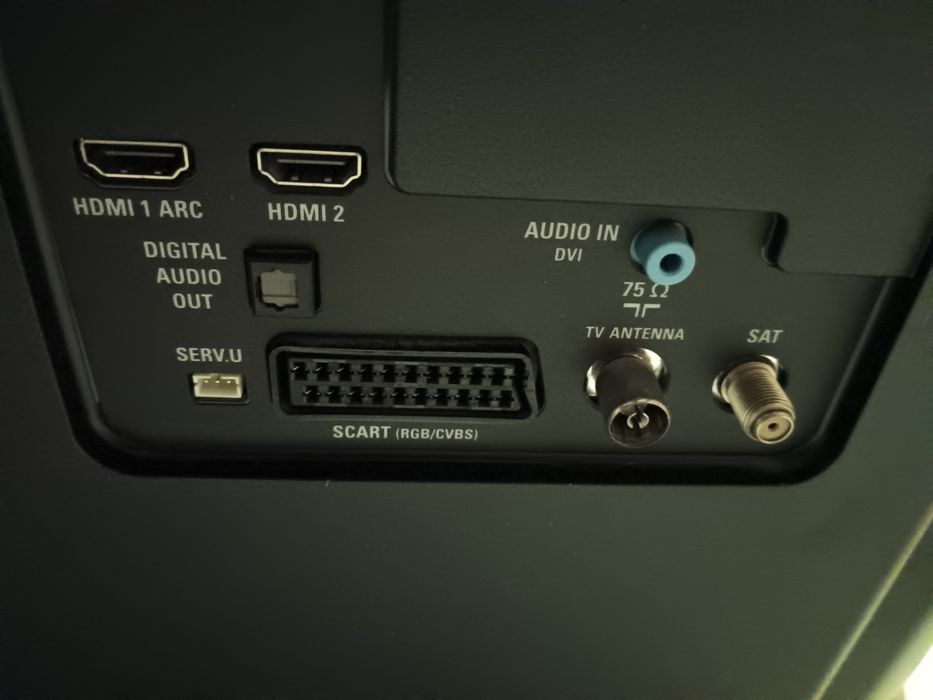 Телевизор PHILIPS 32 incha