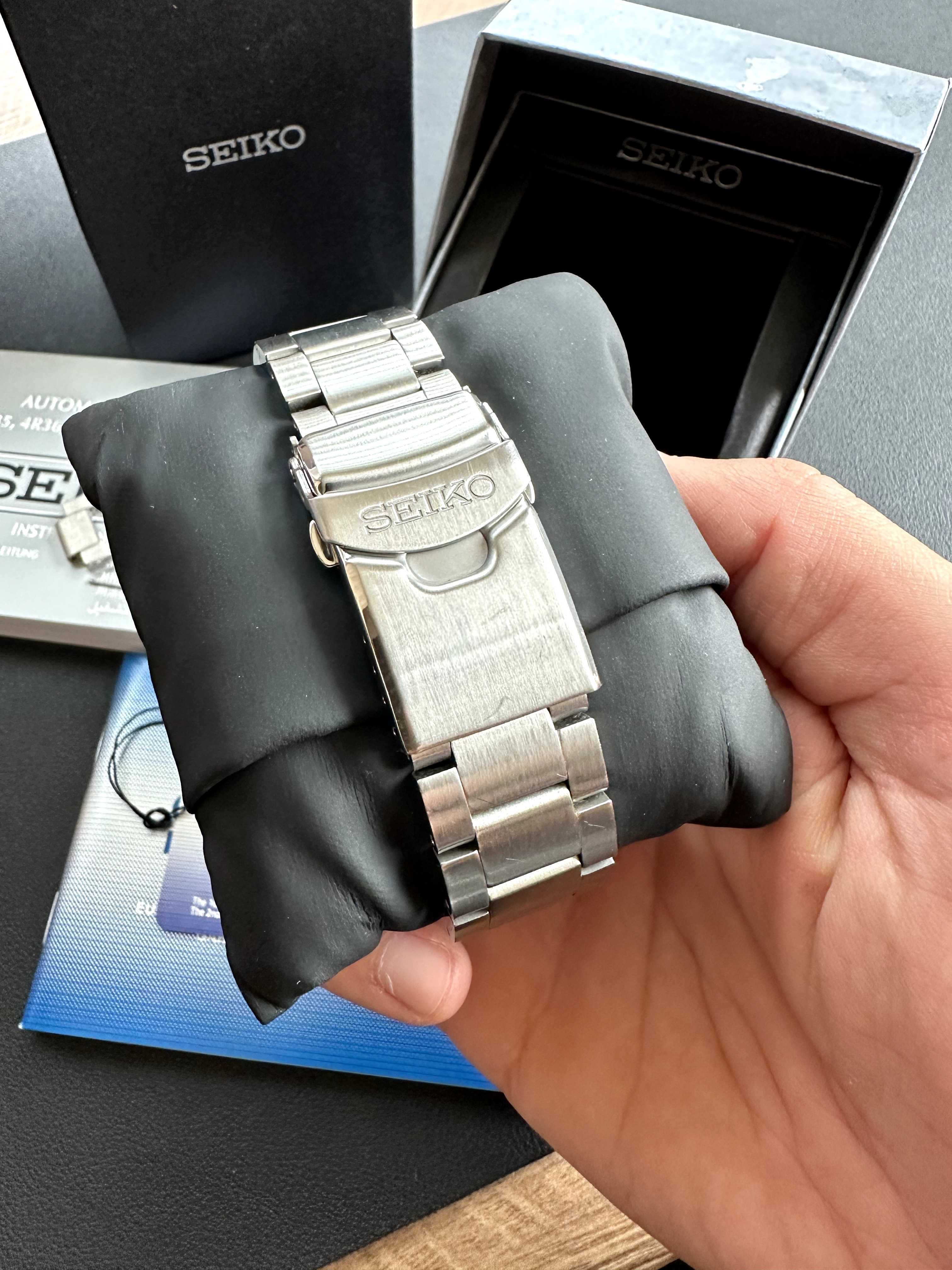 Продавам Seiko 5 Sports SRPD61K1