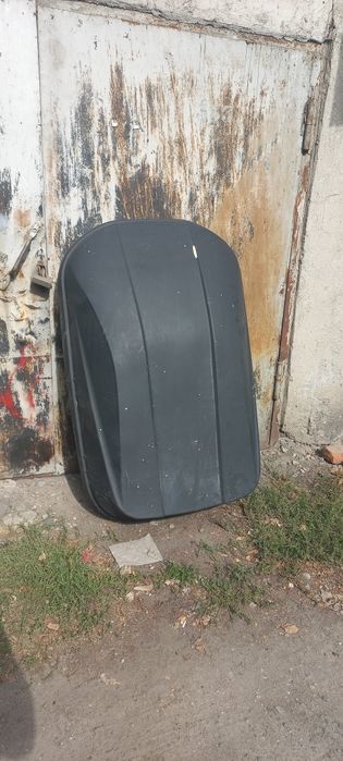 Бокс на крышу  стоял на внедорожнике