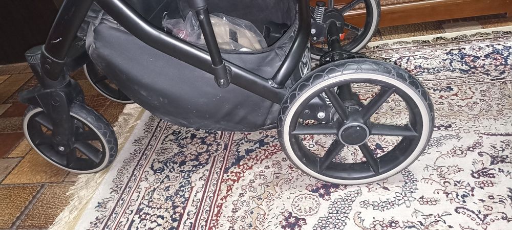Коляска детская все сезонная