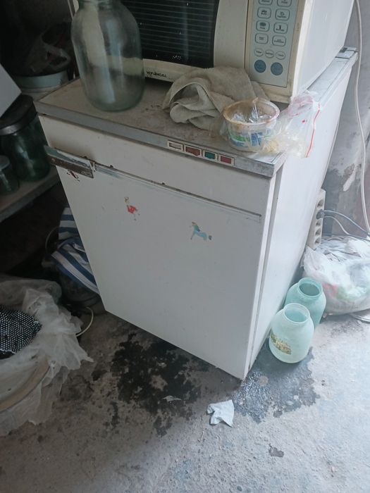 Продается б/у Морозилка