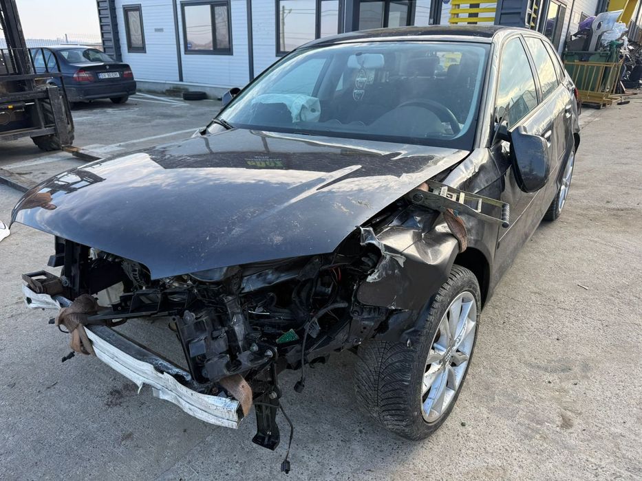 Dezmembrez / Dezmembrari / Piese / Accesorii Audi a3 2010 1.4 tsi CAXC 120.000 km stanga
