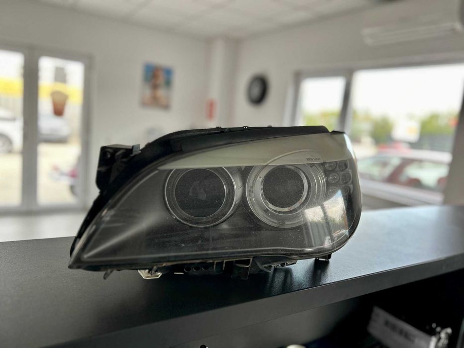 Far stanga BMW Seria 7 F01 Far dreapta BMW F01, far 7182139, 7182140