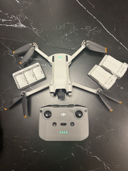 Drona DJI Mini 3 PRO - fly more combo