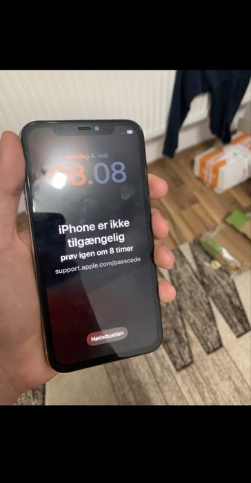 3 iphone 11 pentru piese face id,baterie,difuzor etc.