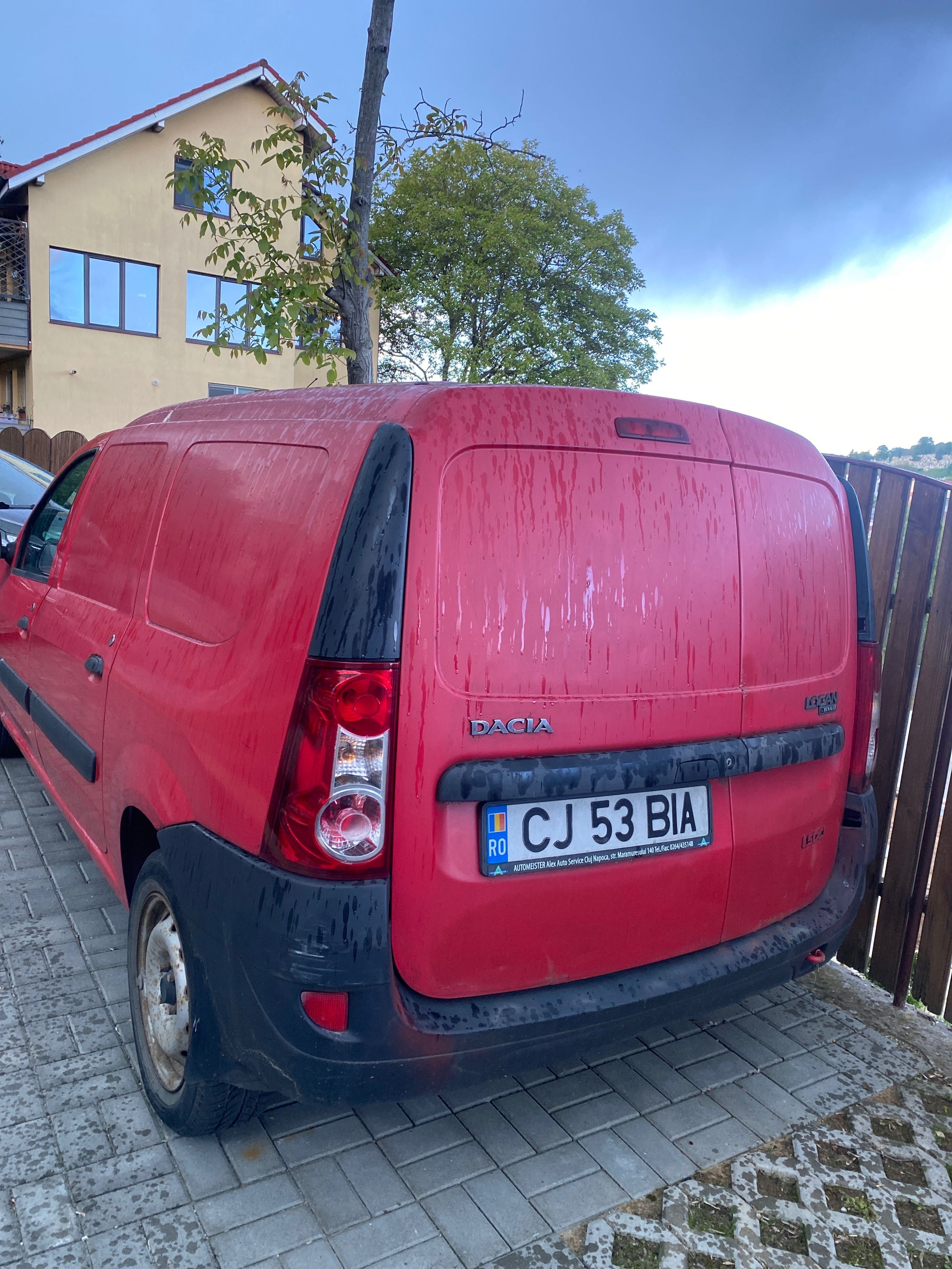 Vand masina autoutilitara dacia logan