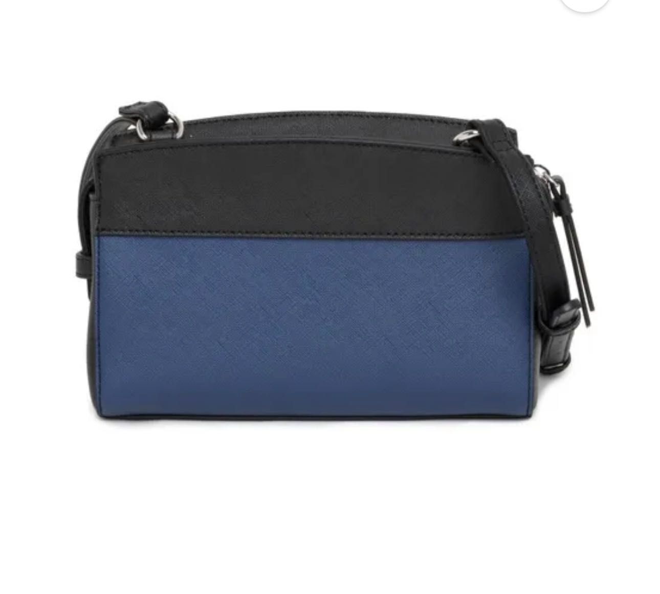 Оригинална дамска чанта GUESS – Crossbody модел