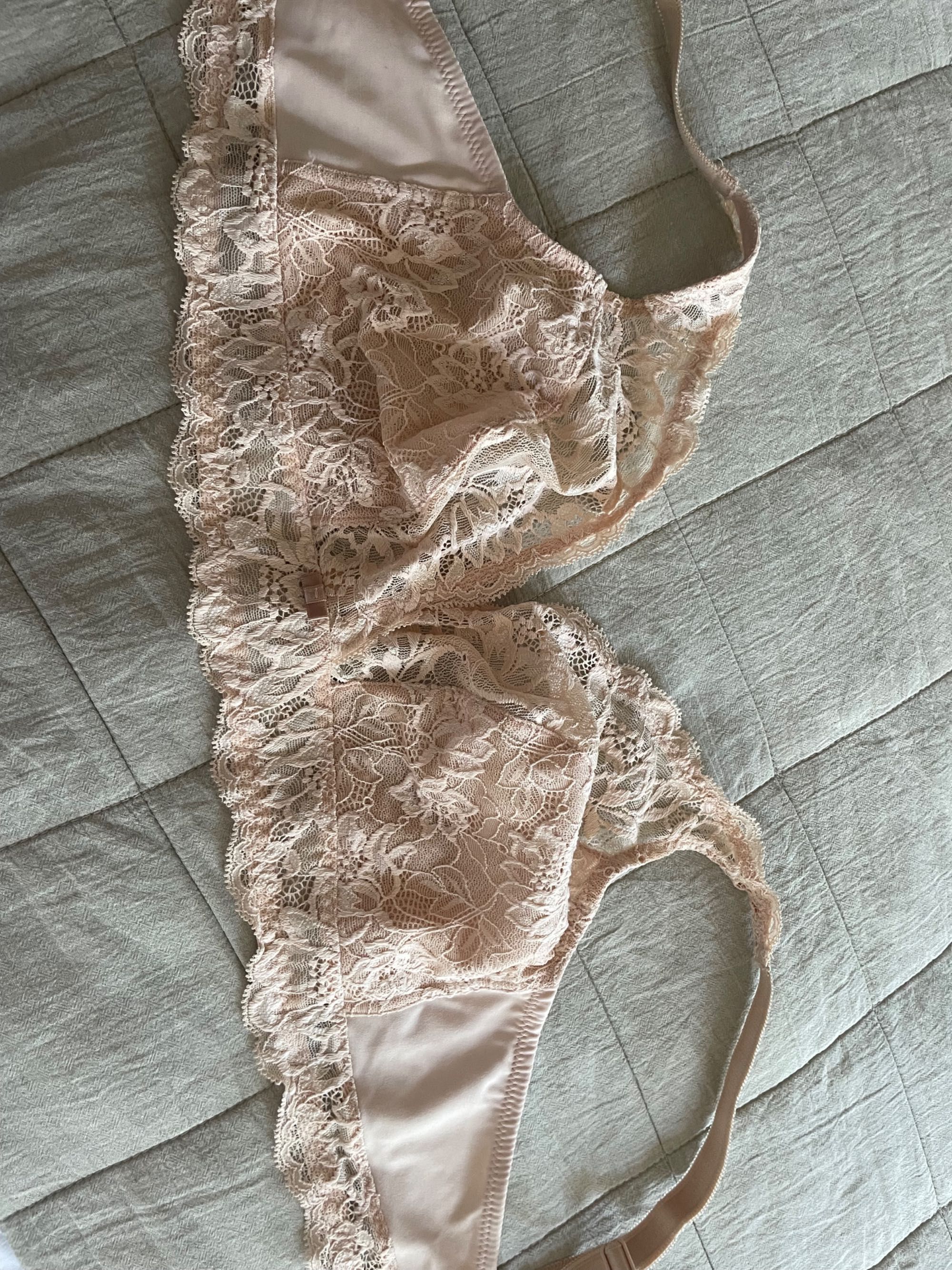 Дамски сутиен Intimissimi и Triumph