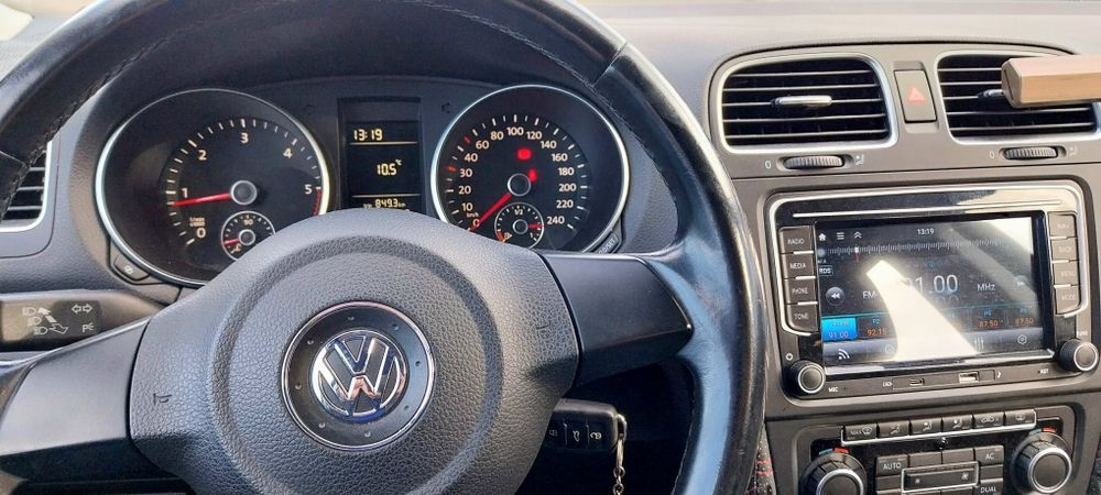 VW GOLF 6 1.6Tdi 105 cp hatchback