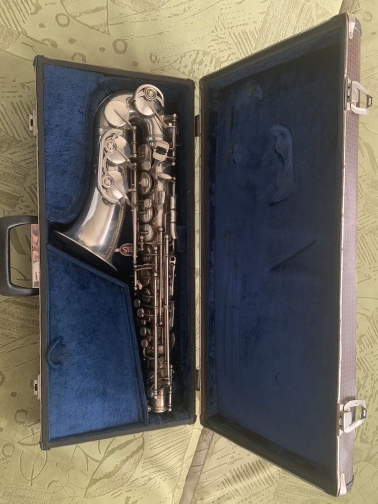 Продам винтажный саксофон BS (Германия)