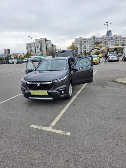 Джип Suzuki  s-cross купен от Suzuki 22000км
